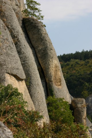 skali-nakloneni.madara